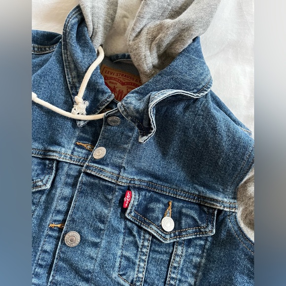 Levi Hybrid Denim Hoodie Classic Trucker Jacket - never worn, brand new, size M - Picture 4 of 5